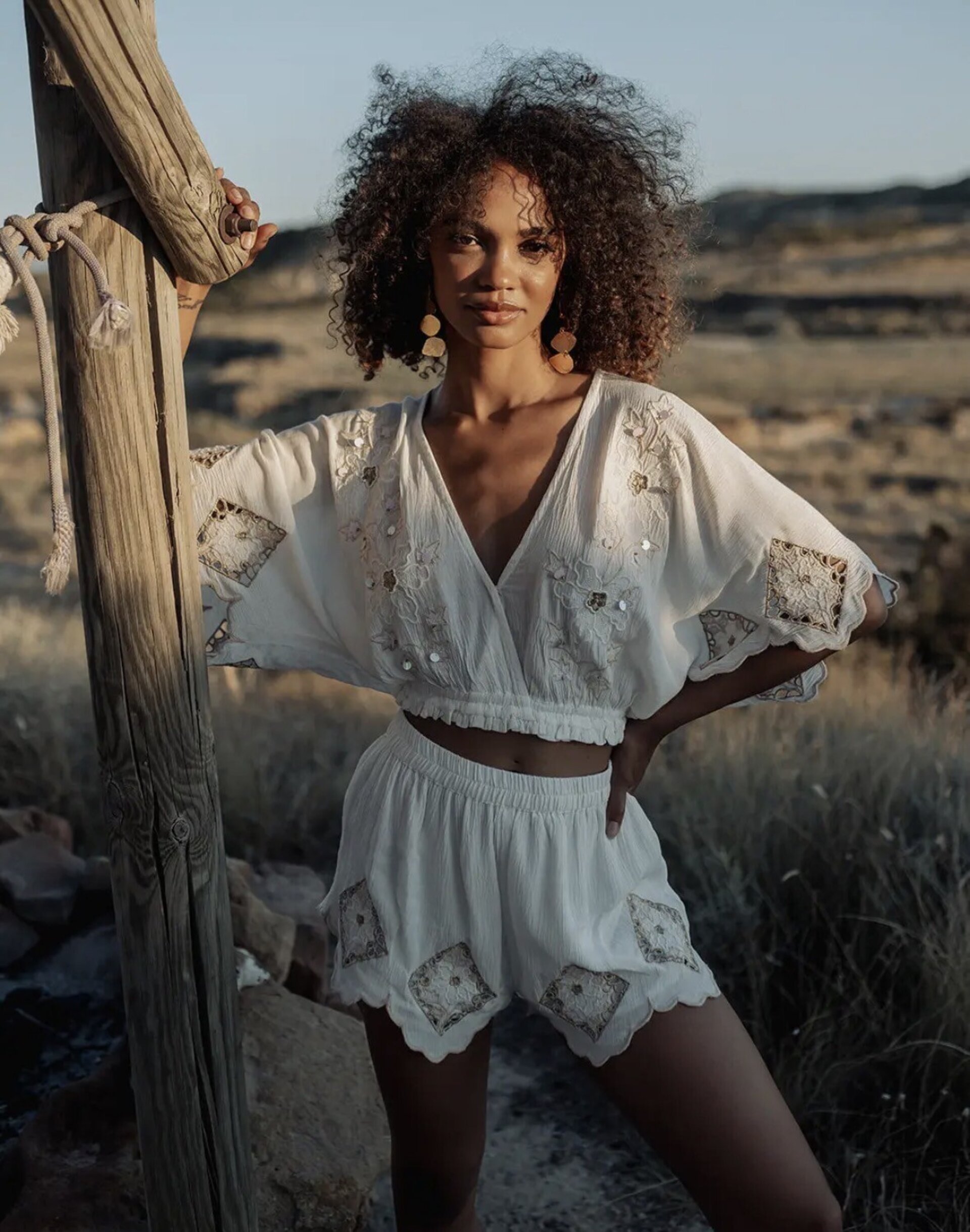 Conjunto blanco bordado Compte - 3